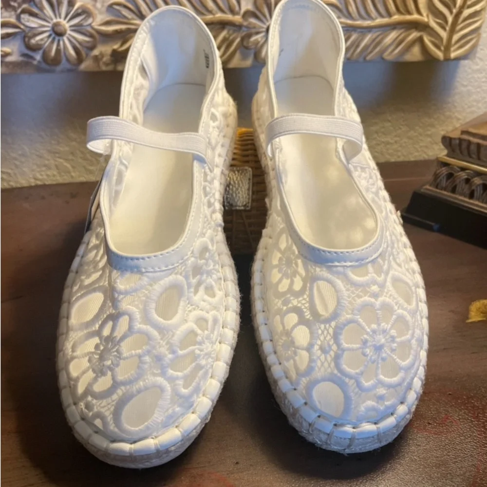 White Lace Mary Jane Espadrille Flats - Picture 2 of 3